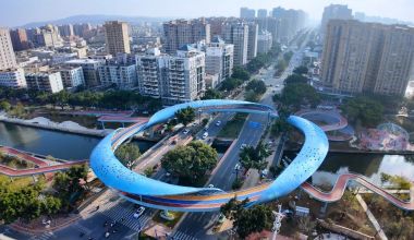 惠安县溪滨公园环形天桥全面开放通行