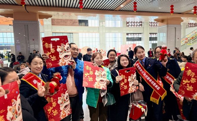 温暖回家路丨从泉州出发 这趟免费列车护送395名贵州籍人员归乡