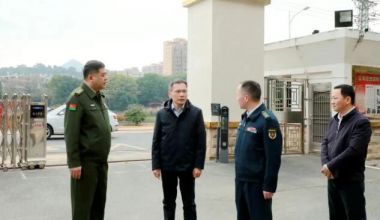 云霄县县长看望慰问驻地官兵