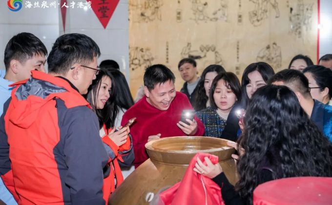 新春走基层 | 探非遗、叙情谊、话发展，洛江区举办人才迎新春活动 