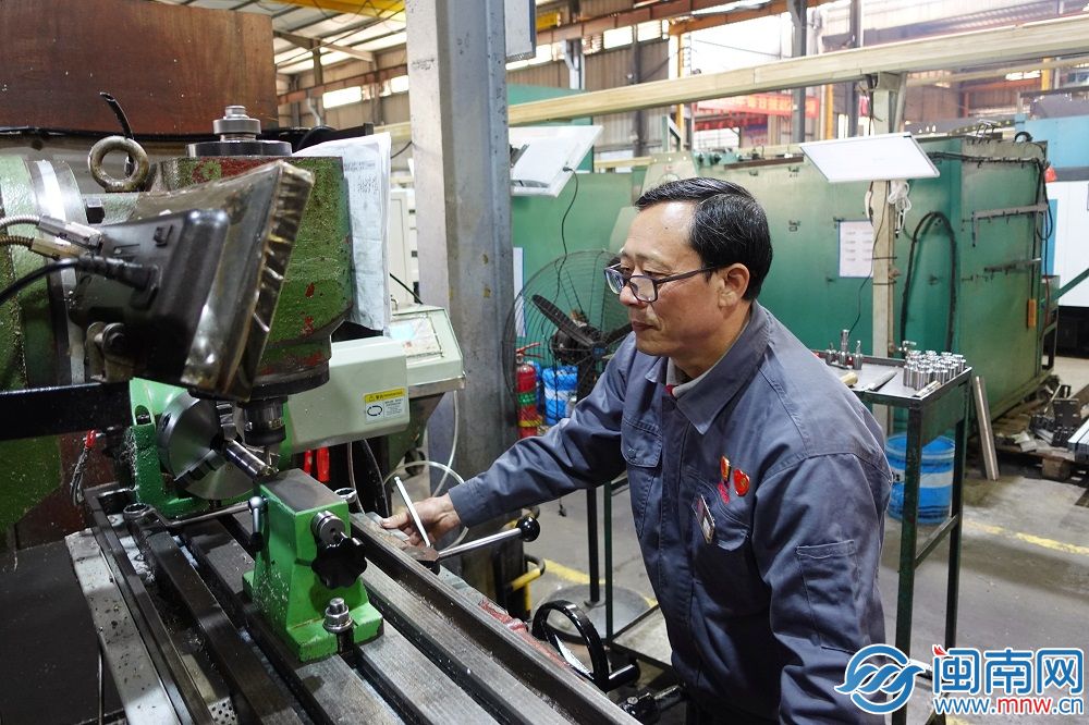 温暖回家路丨盼团圆！他将牵挂都装进了归家的行囊！