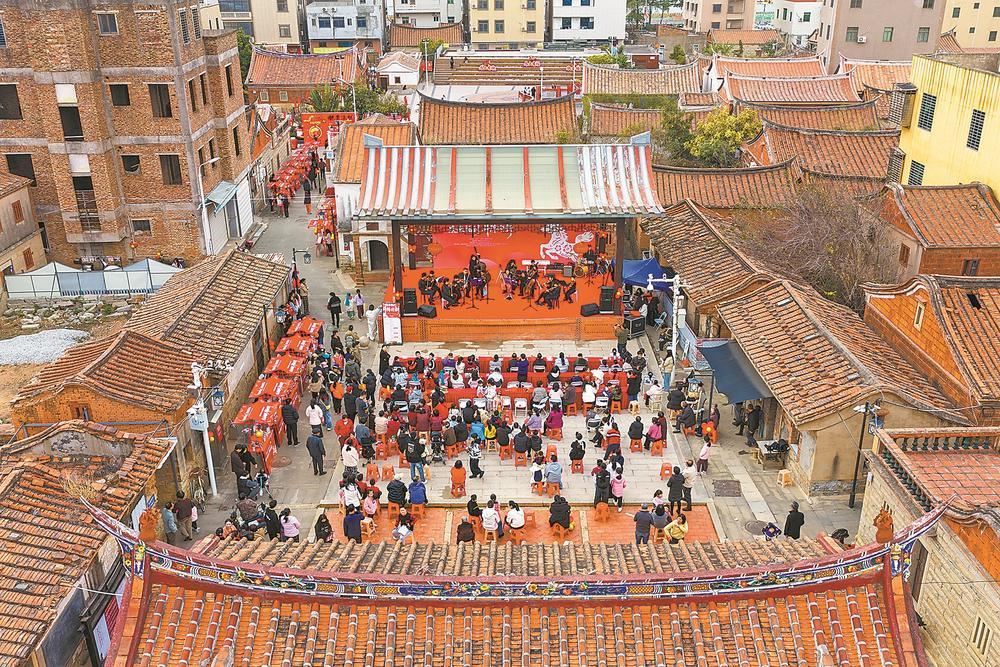 新春走基层 | 大嶝岛上，红砖厝里一家亲