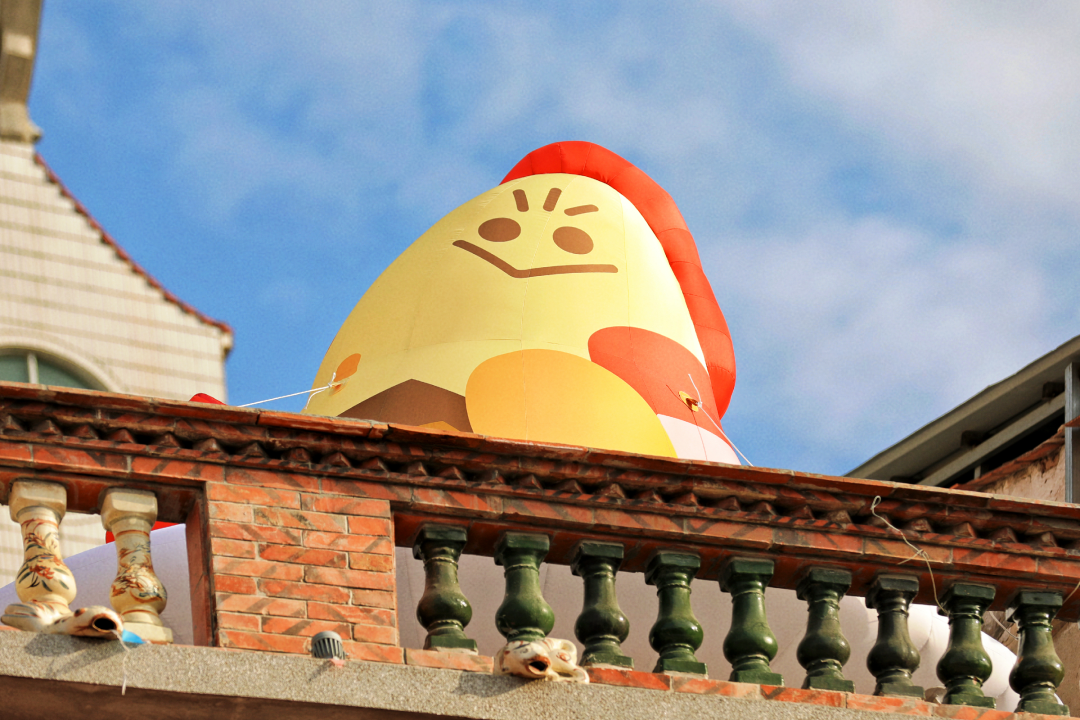 抬头看！泉州古城中山路骑楼上，“长”出好多美食！