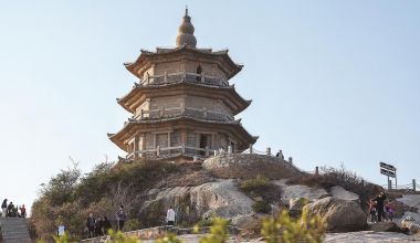 石狮宝盖山景区年味渐浓游人多