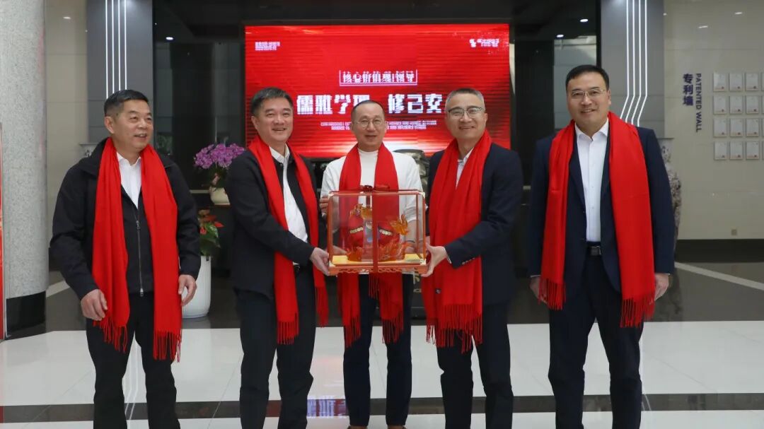 鲤城区四套班子领导走访慰问部分重点企业