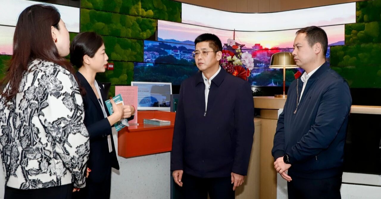 丰泽区委区政府主要领导检查节前安全生产、市场服务保供等工作