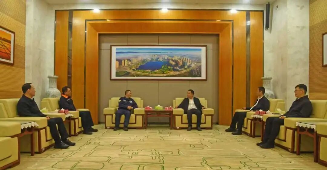 泉州市政协领导与泉港重点工业企业座谈