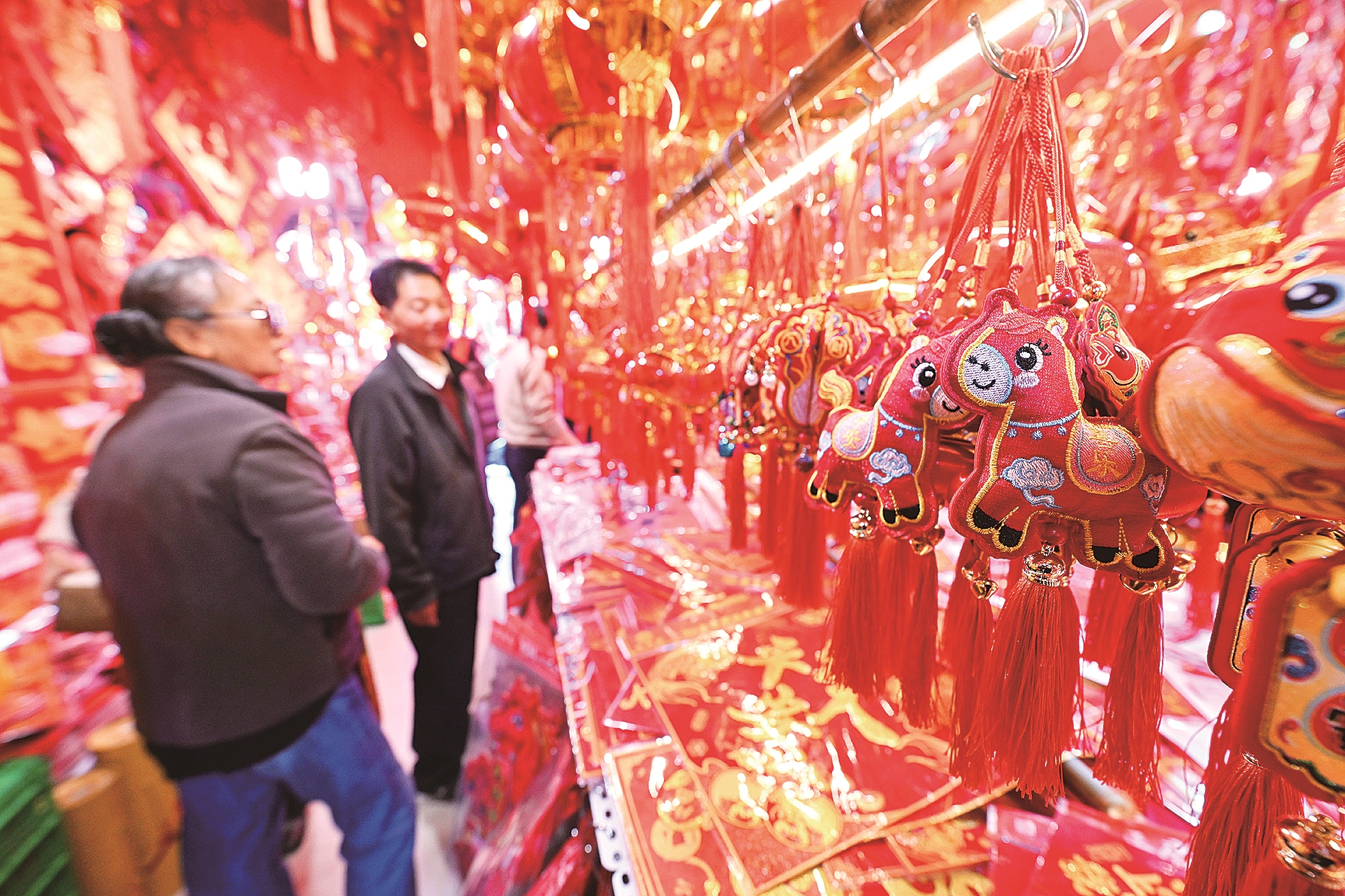 生肖饰品走红年货市场