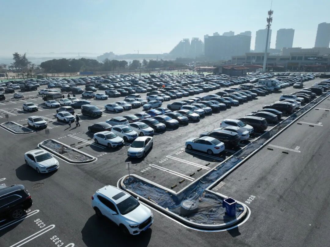 石狮黄金海岸滨海停车场正式启用