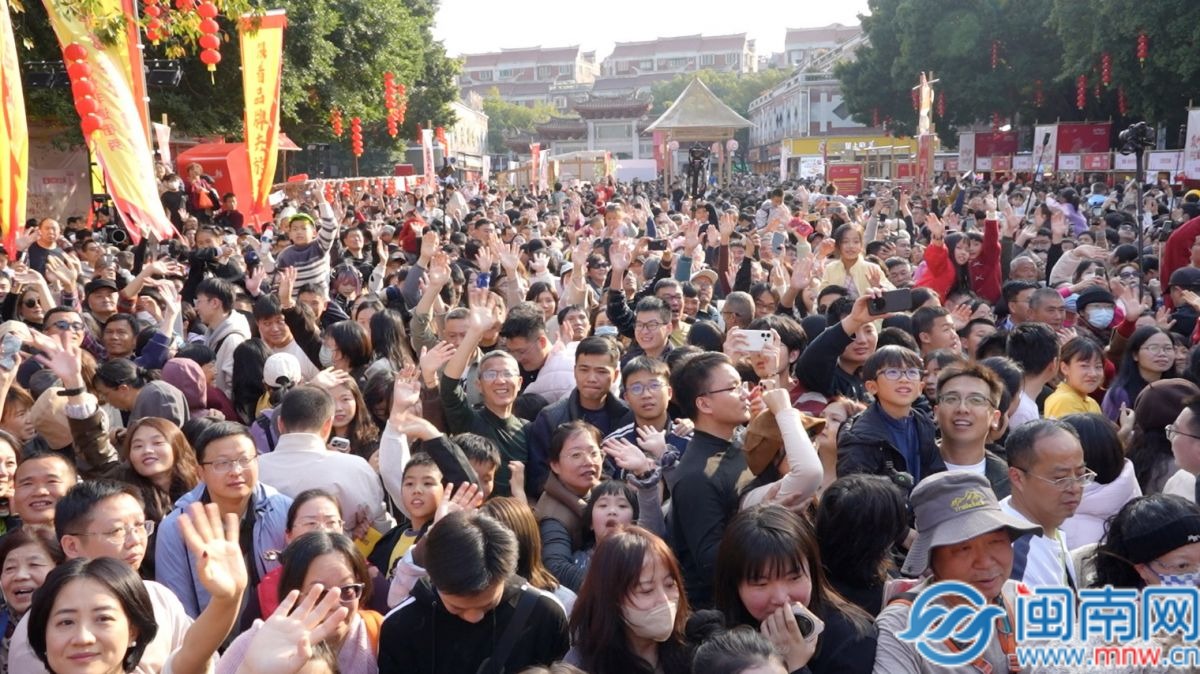 梦回千年前！泉州“迎番货”踩街重现“涨海声中万国商”