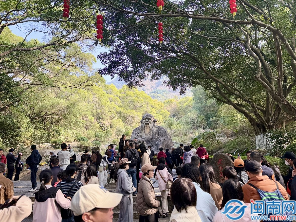 泉州清源山“非遗”不打烊  带市民游客沉浸式体验闽南年味