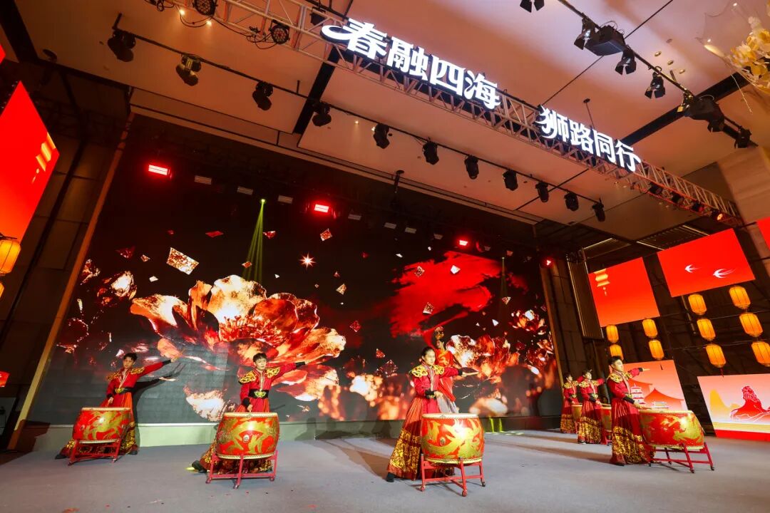 春融四海 狮路同行——2026年石狮市海内外乡贤新春座谈会暨项目签约仪式举行