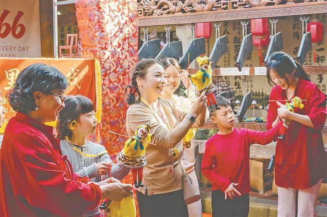 厦门惠和石文化园：非遗贺岁人气旺 