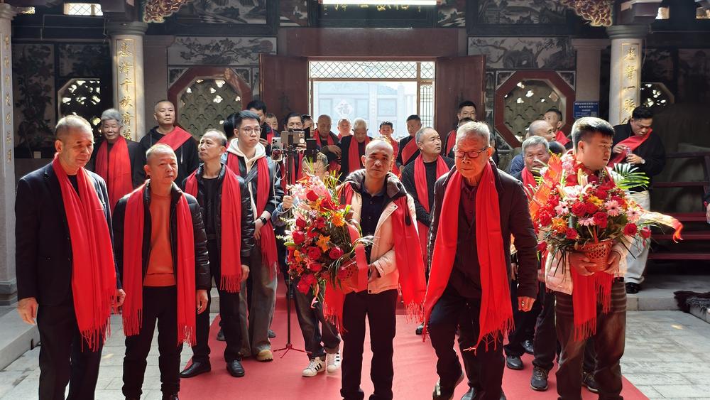 迁居福清三百多载 乡音未改认祖归宗 福清蔡氏族人回石狮华山寻根