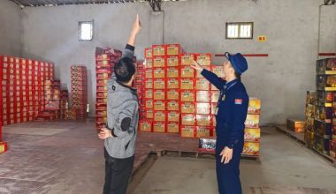 漳州高新区：元宵临检 烟花爆竹场所消防产品大“体检”