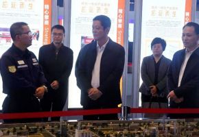 Ȫ����ί��Ҫ�쵼���ӿ�չ��ҵ�ں󿪸�����������