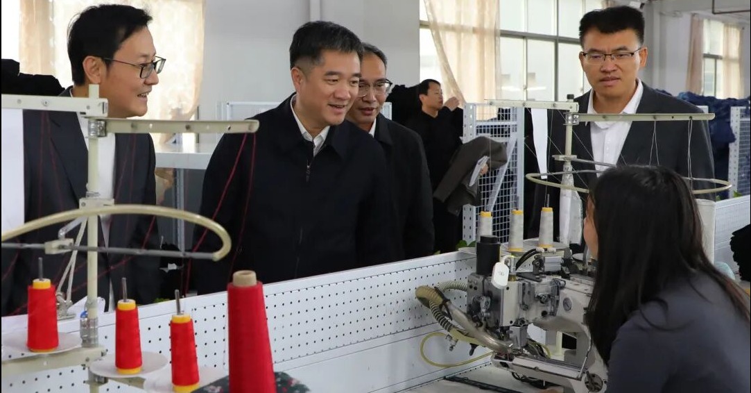 �����������Ҫ�쵼���ӵ��в�����ҵ����������ѧУ������ѧ�����Ѳ��