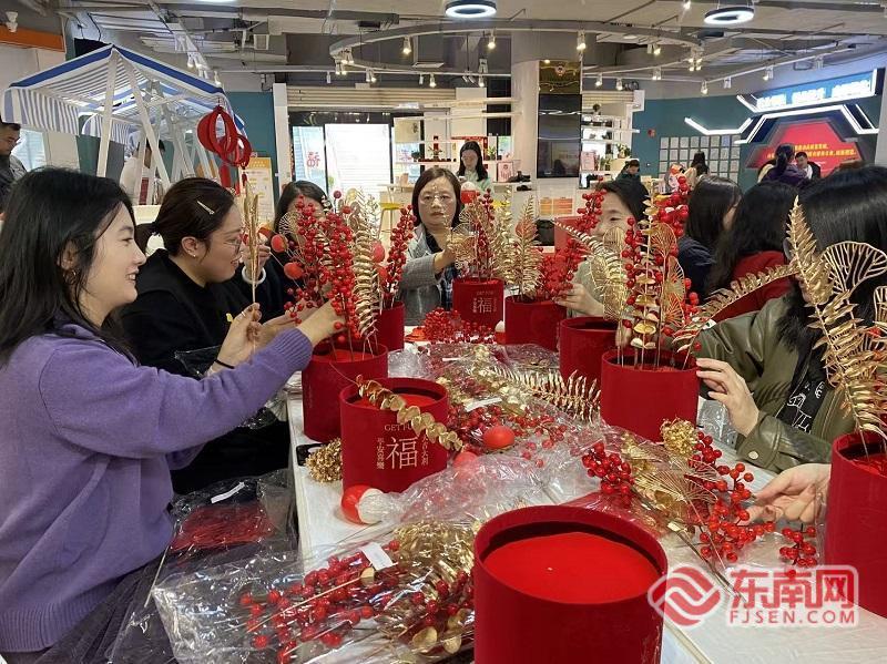 新春走基层 | 两岸同胞同心筑福迎元宵 融情聚福话团圆