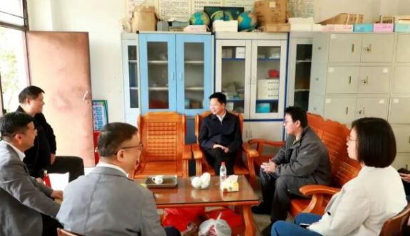 ������ί��ǵ�����Сѧ������������鿪ѧ׼������