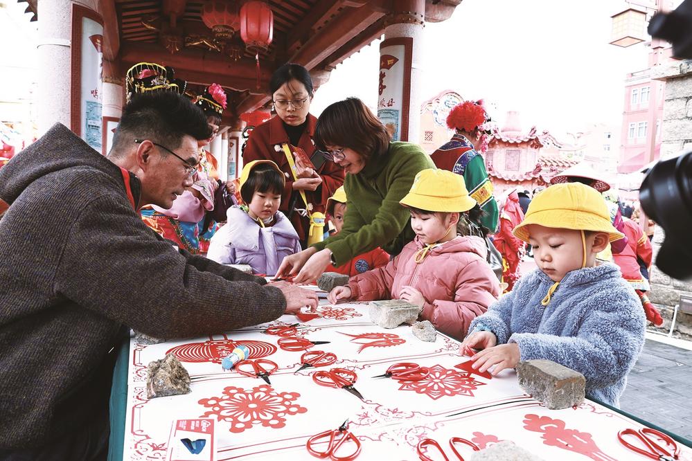 石狮：非遗闹元宵 侨乡文韵浓