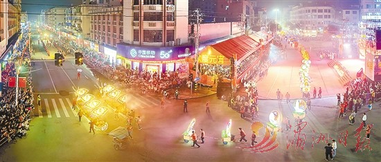 游灯耀古镇 非遗焕新彩——仙游县枫亭镇元宵游灯活动掀热潮