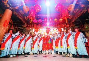 ��������������