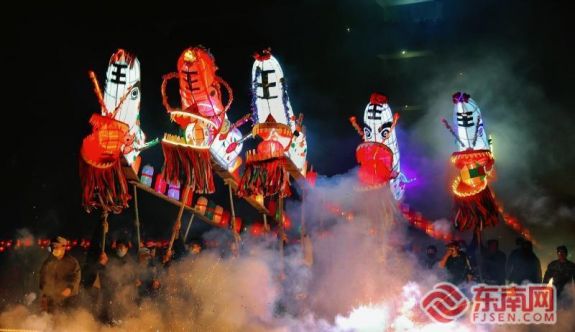 ����̩��������������Ԫ��