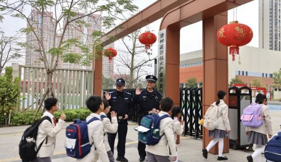 ��ѧ�������ݸ��¹���ȫ�濪������ѧģʽ��