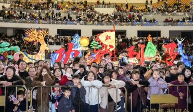 成功甲骑 马上大集｜南安武荣集元宵游园会在南安市新体育场火热举行