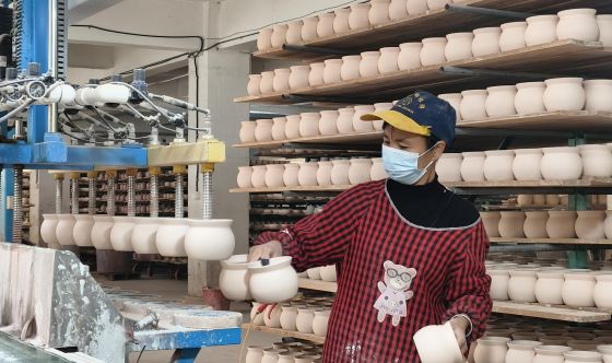 �����ؽ鸣�磺����������ͷ�� ���������ϴ���