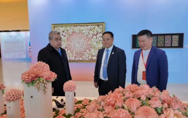 以瓷為媒 禮贊女性——德化白瓷閃耀三八國(guó)際婦女節(jié)招待會(huì)