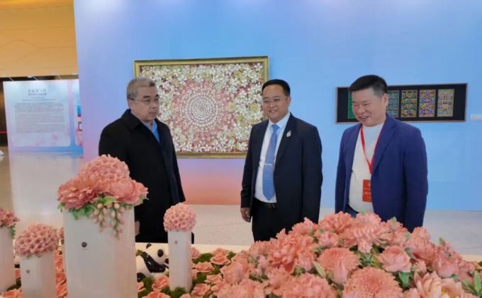 以瓷为媒 礼赞女性——德化白瓷闪耀三八国际妇女节招待会