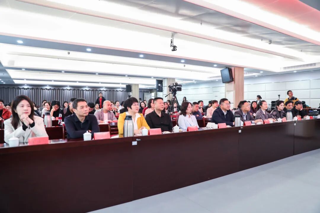 “巾帼筑梦新电商 我为芗城来代言”--芗城区纪念“三八”国际妇女节暨首届巾帼主播大赛圆满完成