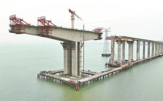 东港特大桥计划于今年6月底全面贯通