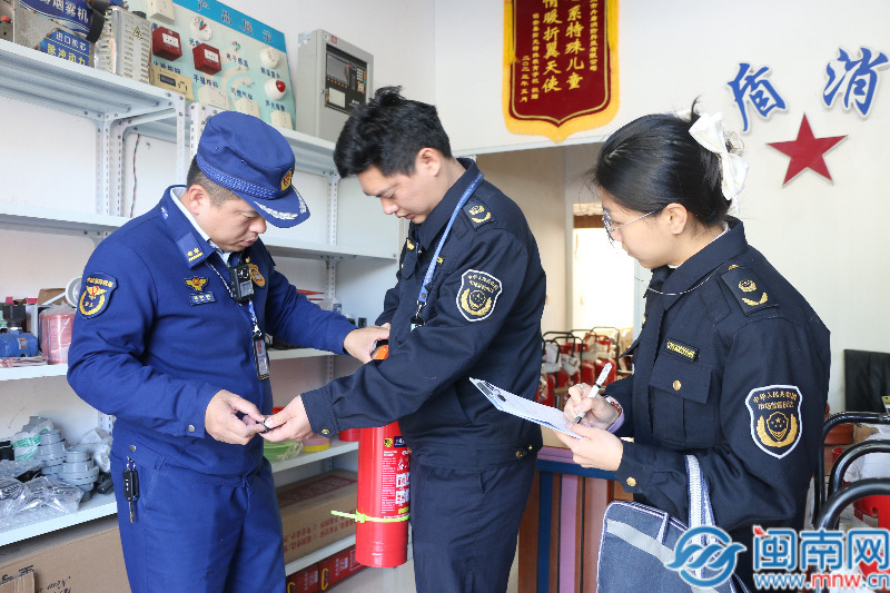 诏安县消防救援大队联合市场监督管理局开展消防产品专项检查