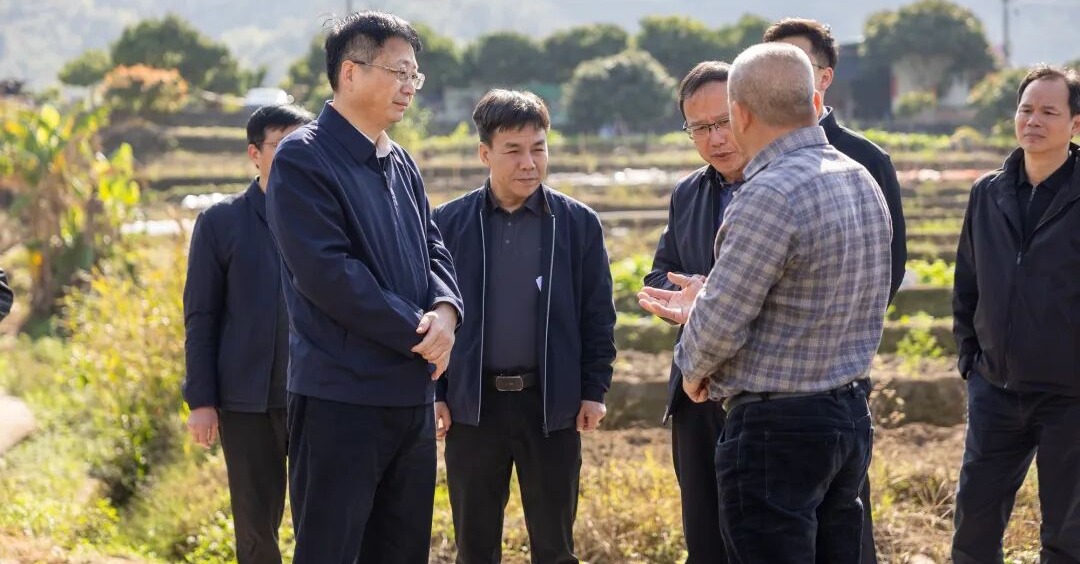 刘永强调研春耕备耕、高标准农田建设和河湖长制工作并开展巡河