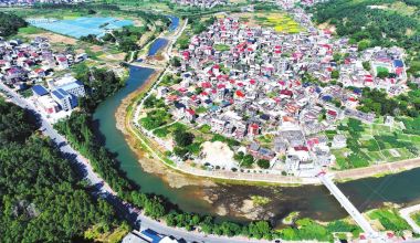 山水乐峰绘新篇 康养名镇启征程