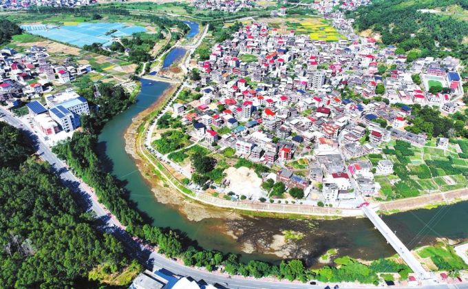 山水乐峰绘新篇 康养名镇启征程