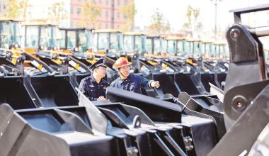 晋江：民警指导企业开展隐患自查 