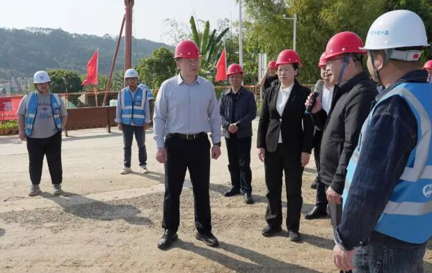 南靖县领导深入基层宣讲全国两会精神并调研项目建设工作