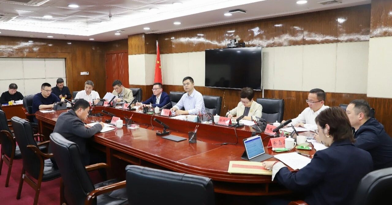 豐澤區(qū)政府常務(wù)會議和黨組（擴大）會議召開