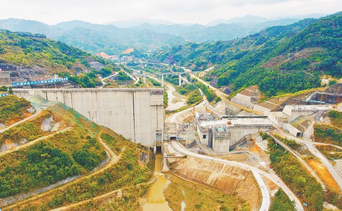 泉州白濑水利枢纽工程大坝浇筑进入施工高峰阶段