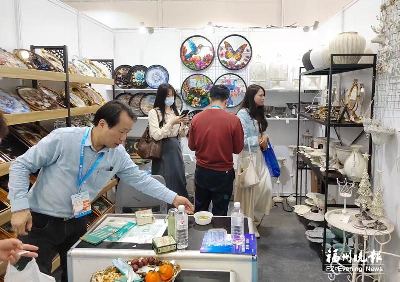 展览面积超10万平方米 中国跨交会规模再创新高