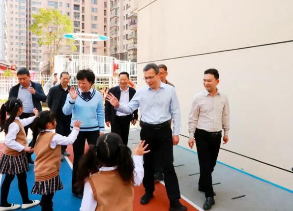 云霄县县长调研教育高质量发展工作