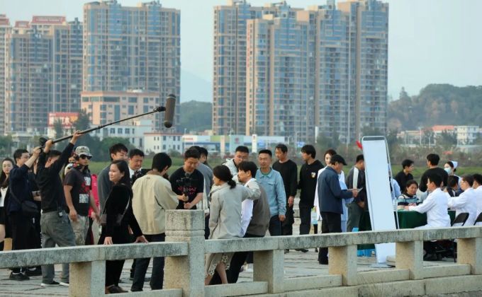 路透图来了！知名演员集体现身洛阳桥，你偶遇了吗？