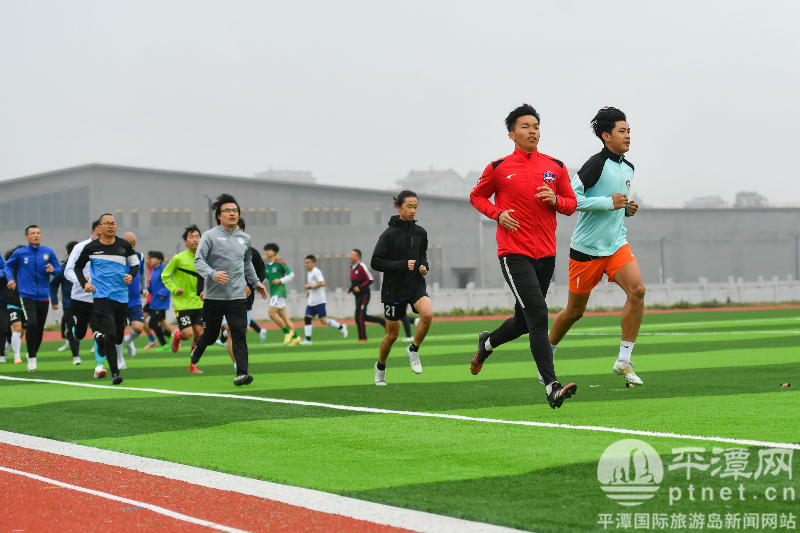 平潭队加紧备战“闽超”