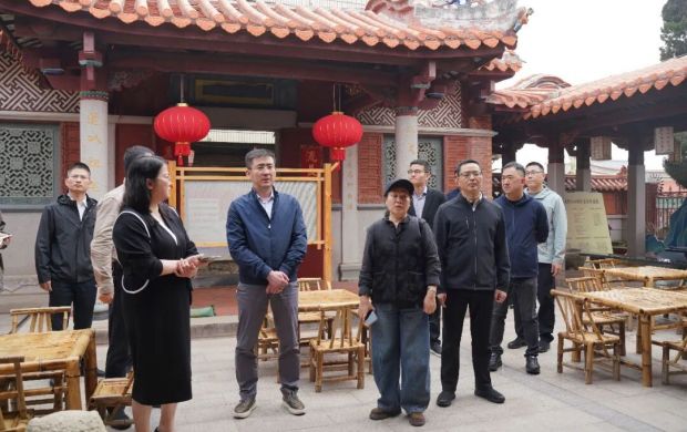 惠安縣政府主要領(lǐng)導(dǎo)帶隊(duì)赴崇武鎮(zhèn)開展崇武古城非遺小劇場選址踏勘調(diào)研