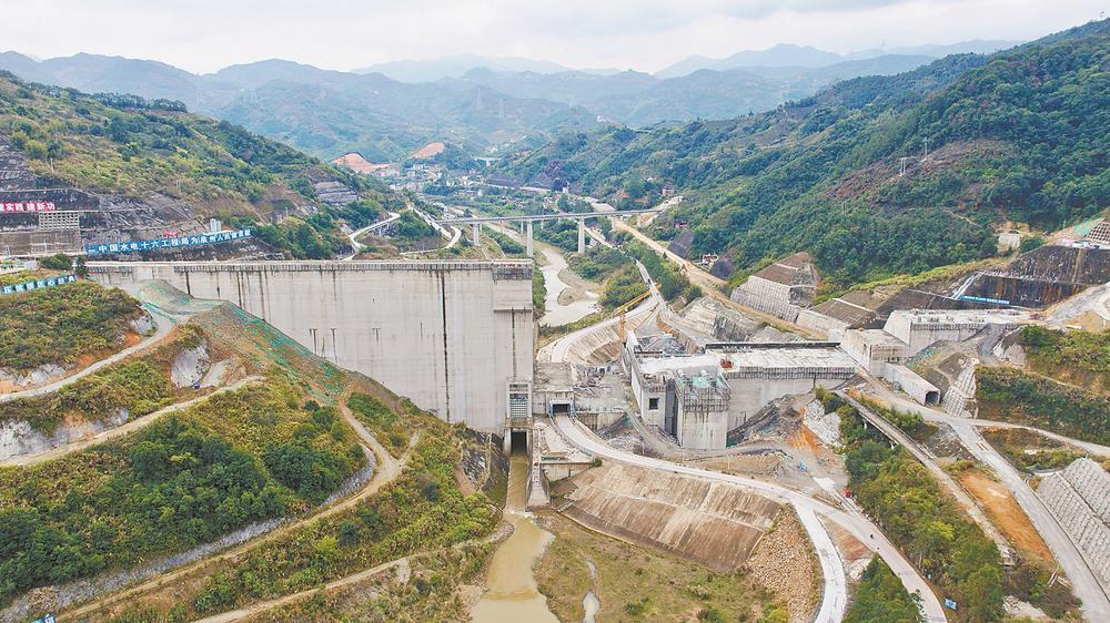 深读 | “廿载两迁”背后的发展棋局