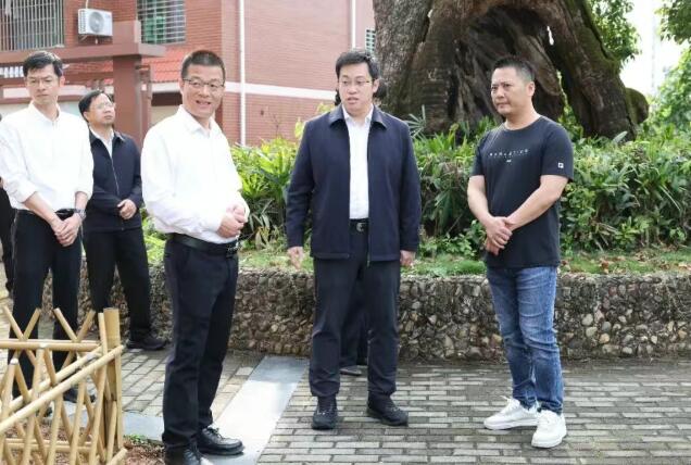 长泰区委书记调研农业农村工作