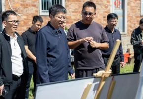 劉永強到官橋鎮(zhèn)現(xiàn)場辦公